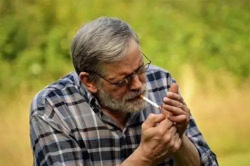 与酒精饮料摄入相关的乙醛被WHO癌症研究机构列为一级致癌物