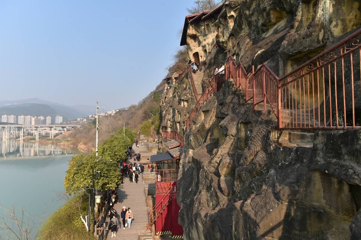 探秘广元：穿越千年古城，品味地道美食，畅游山水之间！