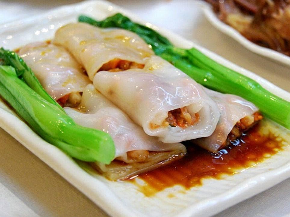 粤味晨韵：探寻广东肠粉，品味岭南水乡的细腻鲜香