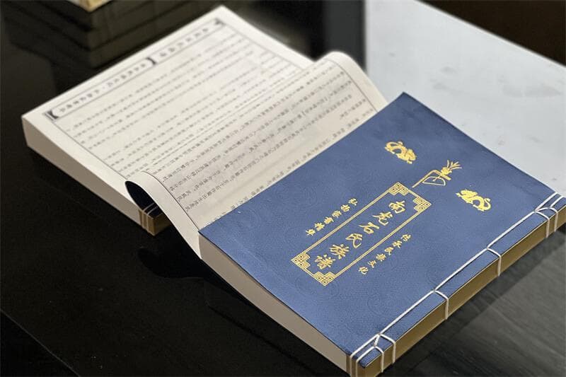 家谱族谱制作与寻根问祖：传承家族文化的桥梁