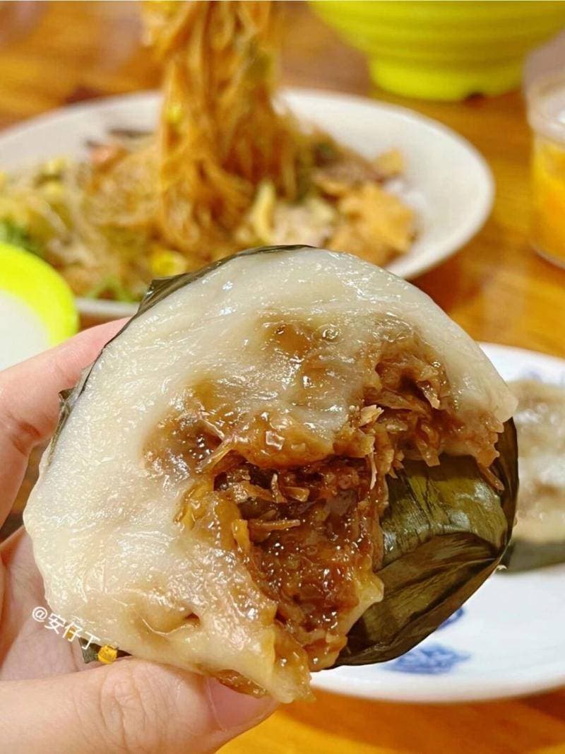 椰香引路：椰丝粑的舌尖上的海岛奇遇