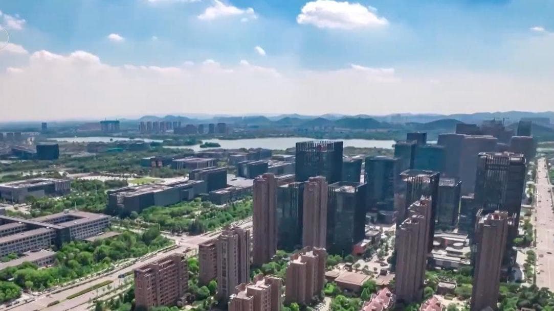 土地市场出现部分回暖迹象 专家预测未来趋势