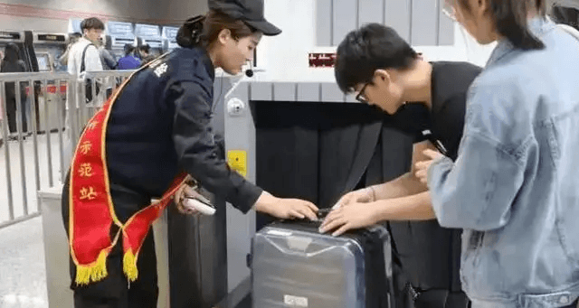 高铁什么不能带的东西（高铁特殊物品携带规则）