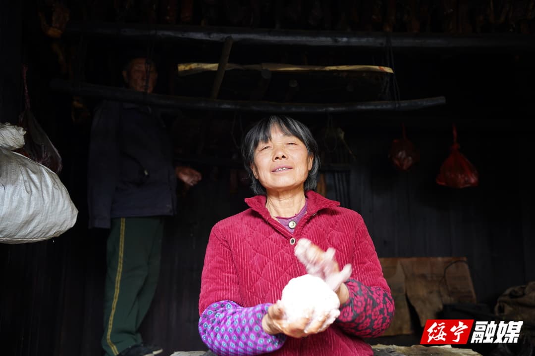 绥宁猪血丸子：氤氲烟火里的乡愁美味