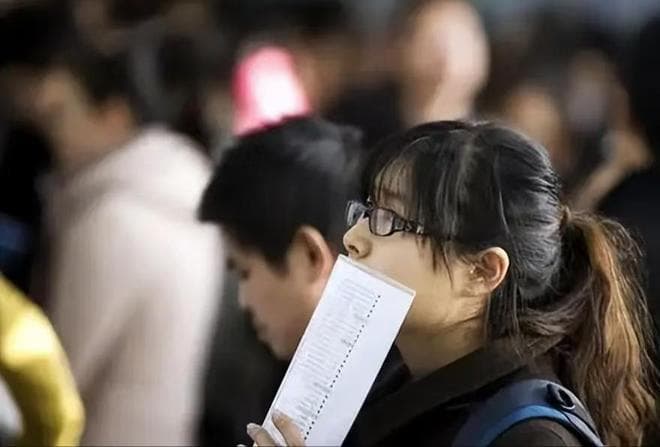 大学专业就业率排名！计算机依然是“王者”，机械专业强势崛起！
