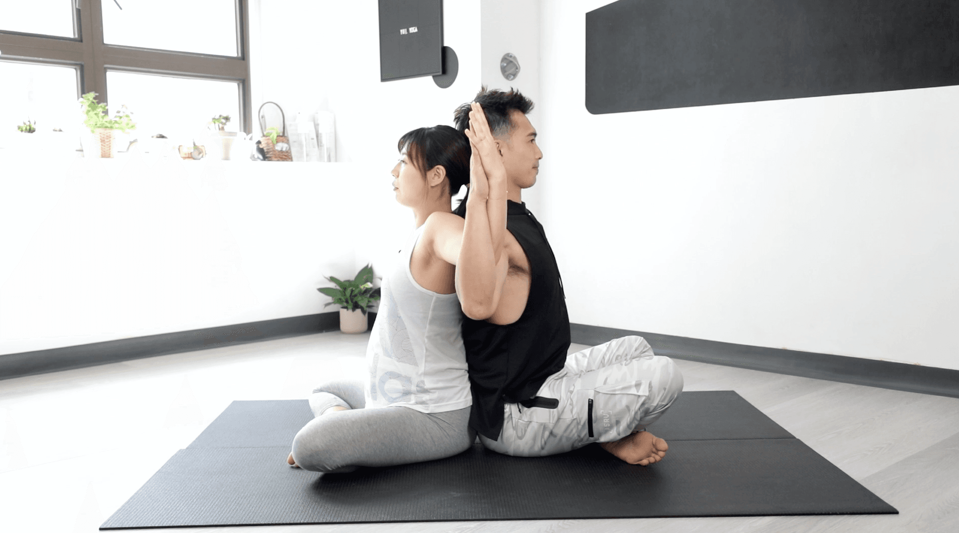 4个孕妇必学拉筋方法，10分钟缓解肩颈痛、大小腿〡孕期任何阶段都可做