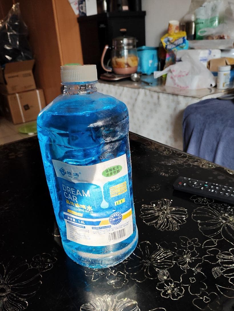 解锁玻璃水保养密码，驾驶安全再加码