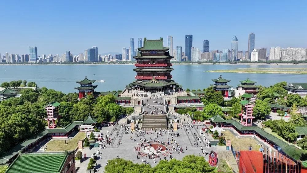 从“网红”阔步迈向“长红”——南昌全域旅游的实践与思考