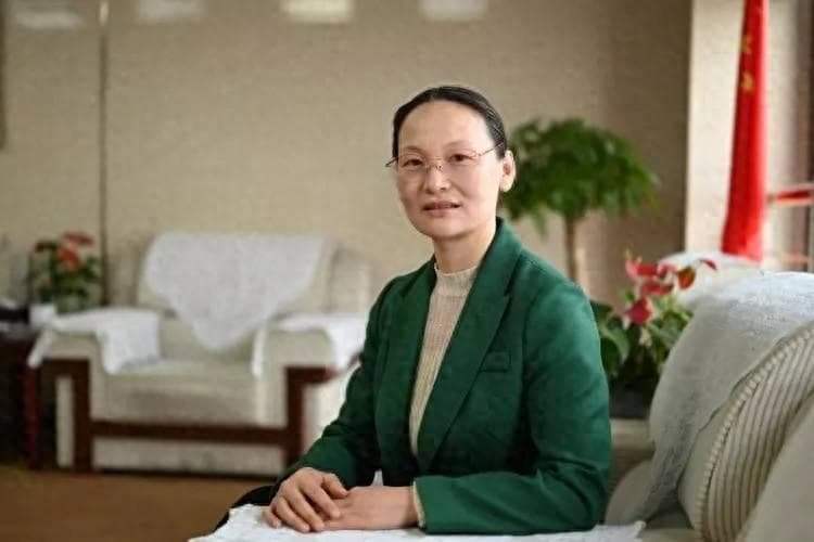 慈善家徐亚飞：大爱无垠，温暖世间