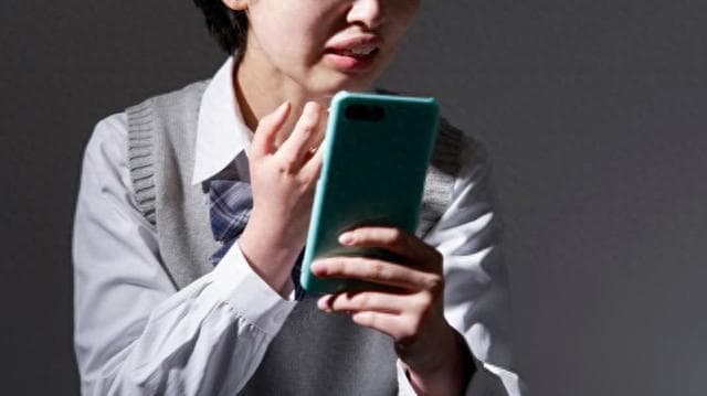 网贷逾期通讯录好友被骚扰，专家：明确催收“爆通讯录”行为入罪条件