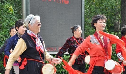 女性灵活就业参保人员，是50岁退休还是55岁退休？正确答案在这里