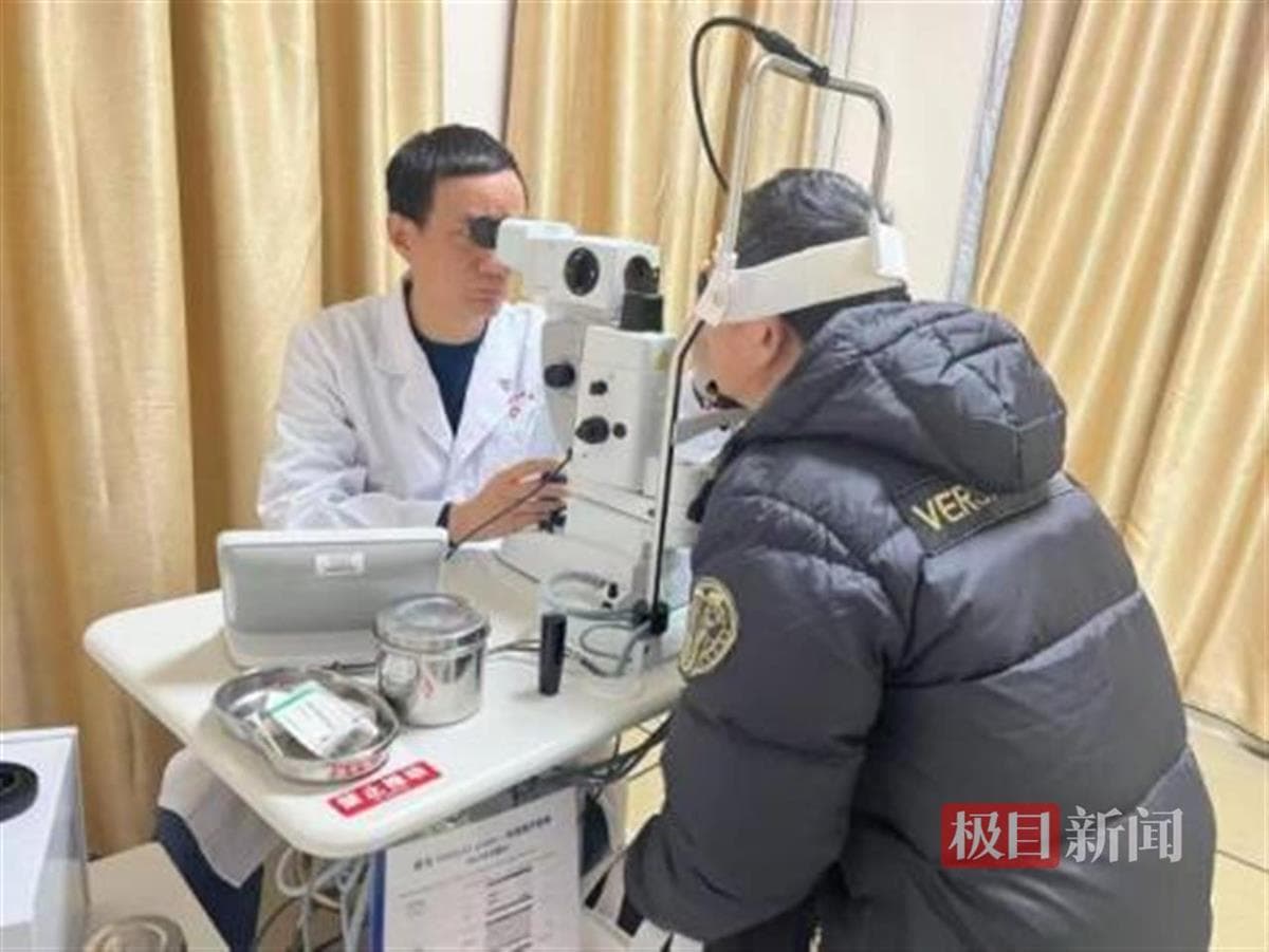男子感染甲流后剧烈咳嗽，引发视网膜裂孔