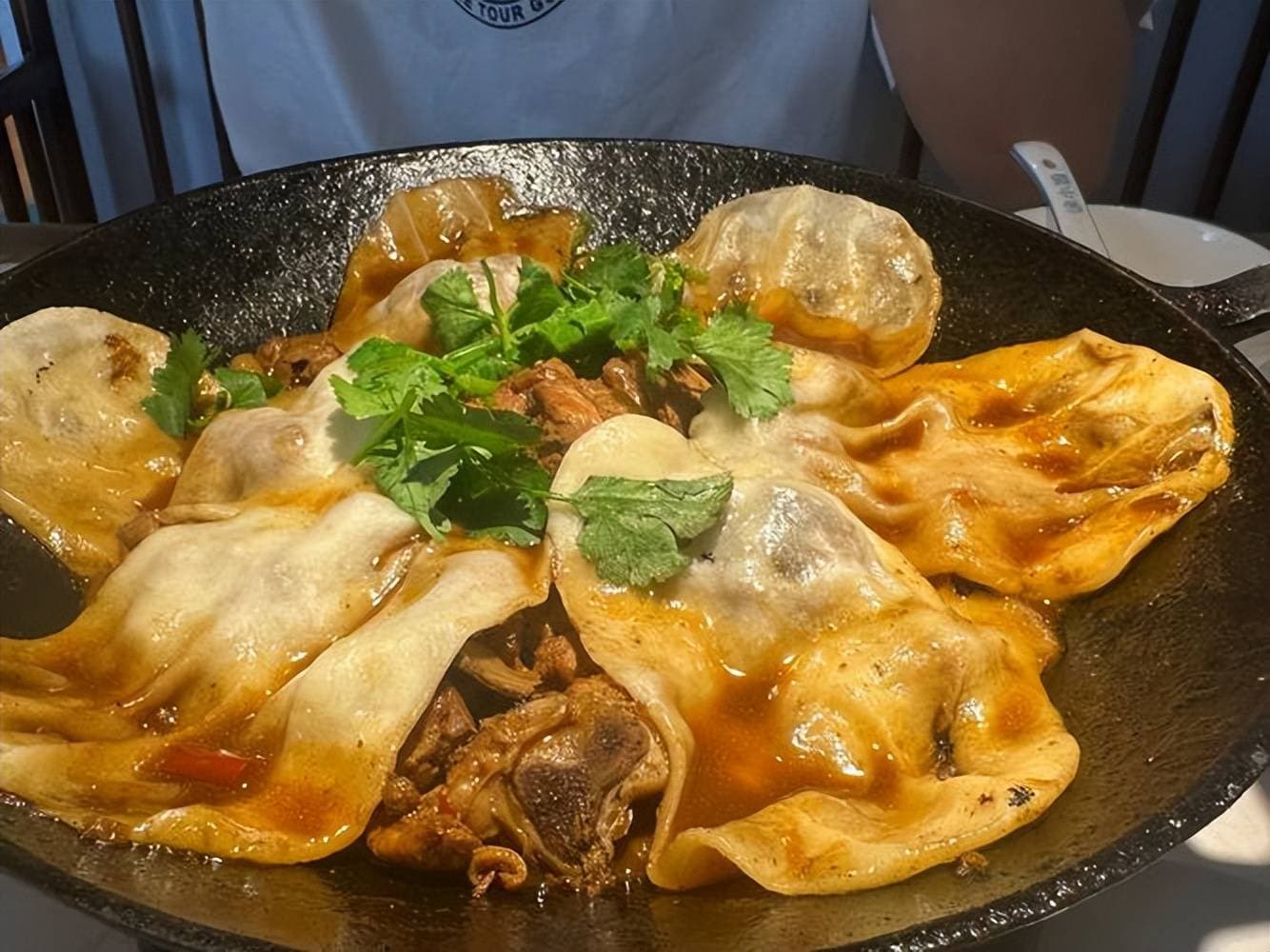 徐州十大必吃美食 | 从帝王秘宴到地锅江湖，市井老饕私藏清单