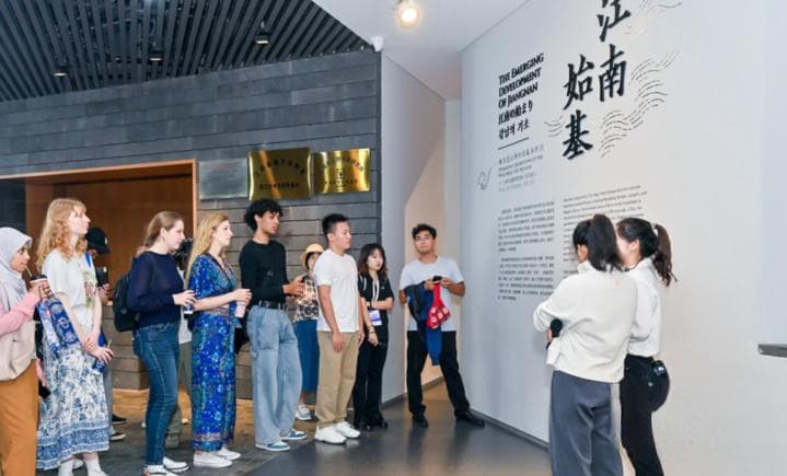 文化中国行·中国“镇”青春｜江南美学get！外国青年的梅里慢生活