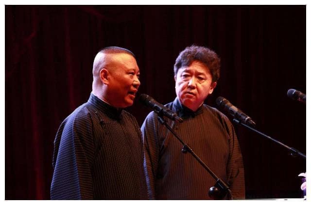 郭德纲首登春晚，<败家子>演绎传统相声新魅力