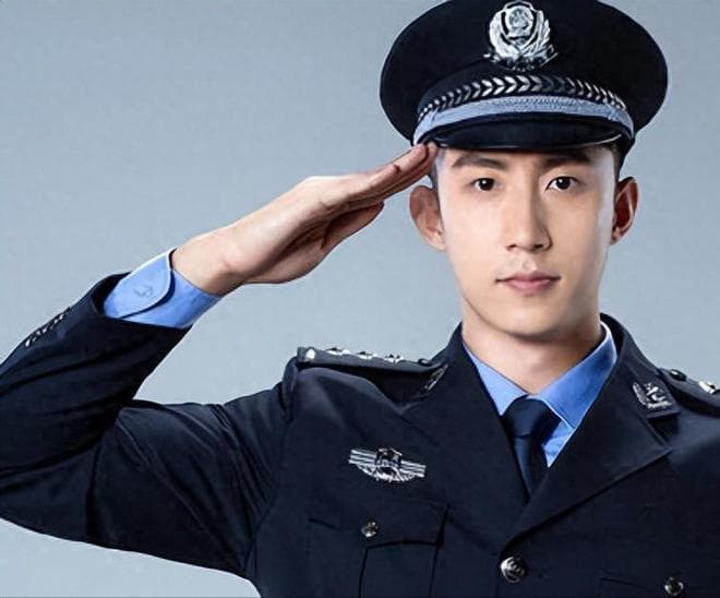 苏晓彤演绎《真心英雄》：从新人到国安警察的成长蜕变