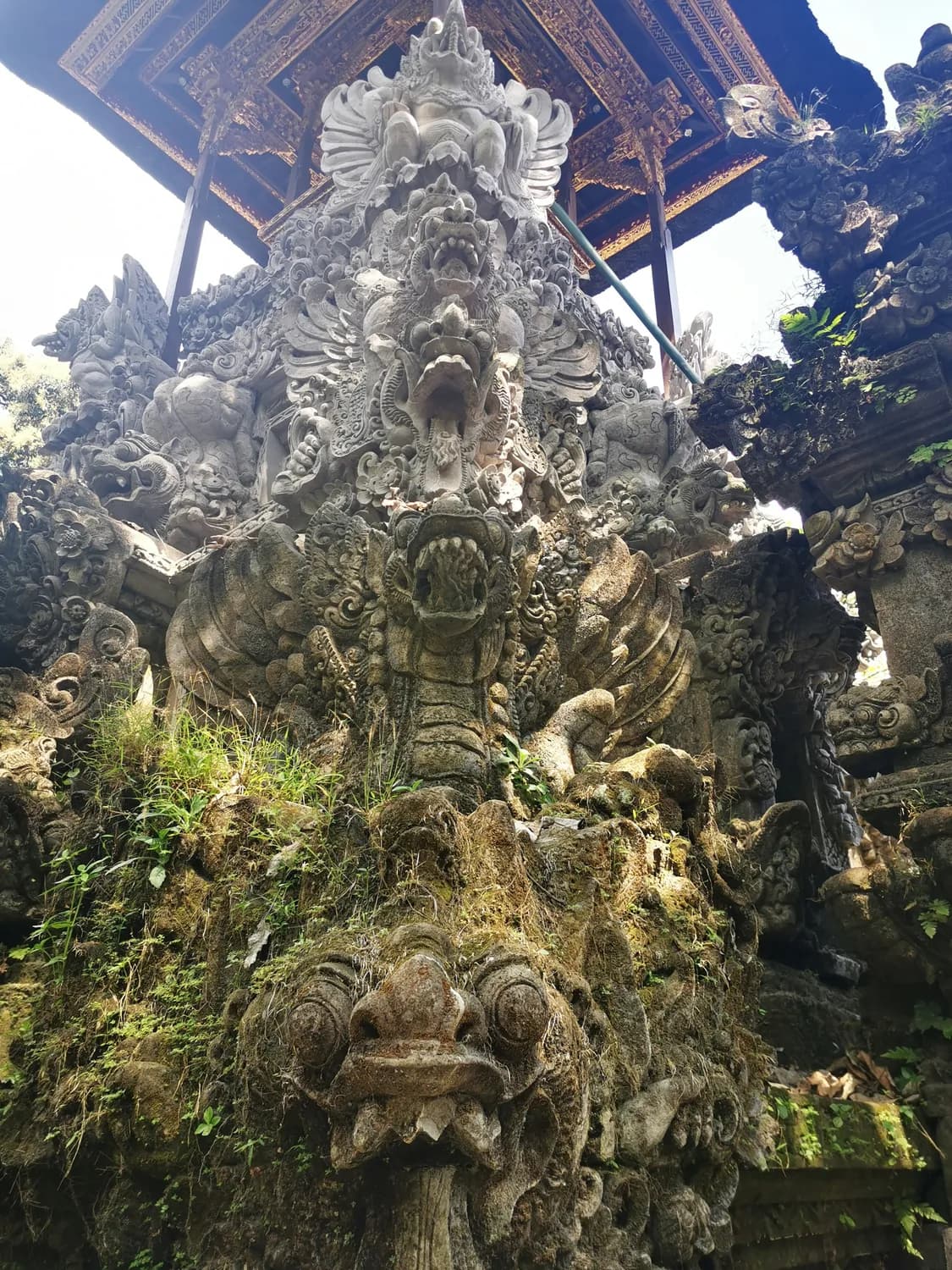 十八层地狱雕塑：传统工艺与现代艺术的完美融合