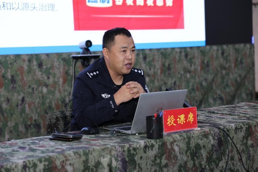 反诈教育进军营  铸就铁血防骗心