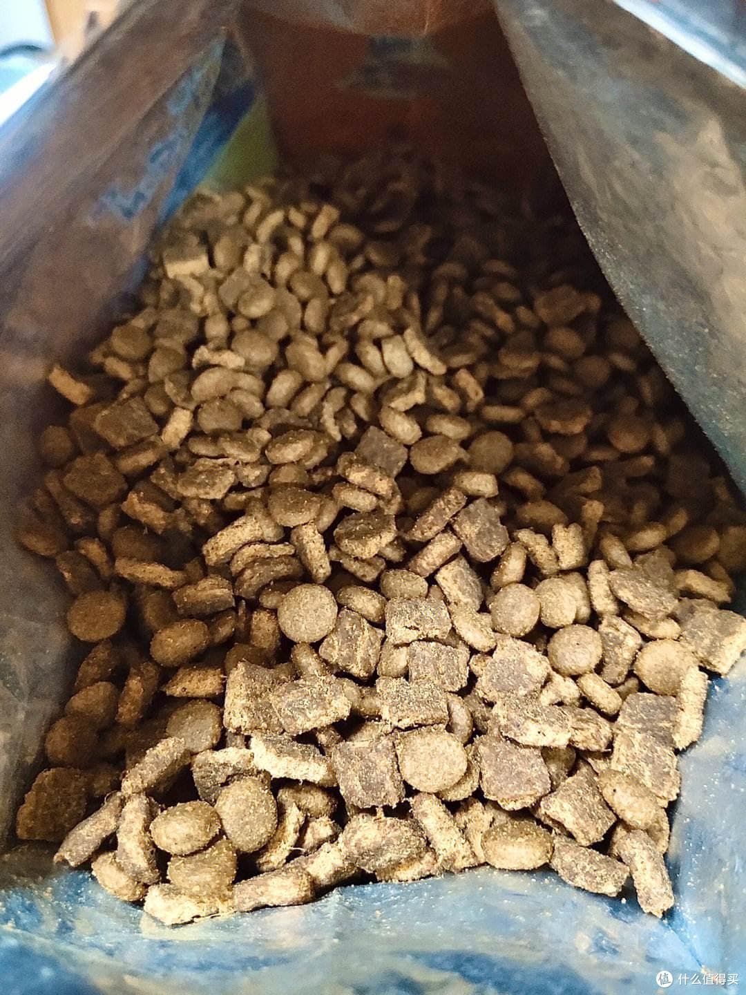 皇家狗粮成分揭秘：如何挑选高品质狗粮？