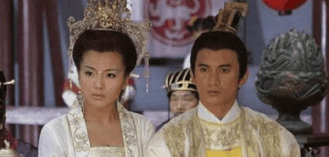 李煜的两位皇后，留名千年的大小周后，她们之间真的是爱情吗？