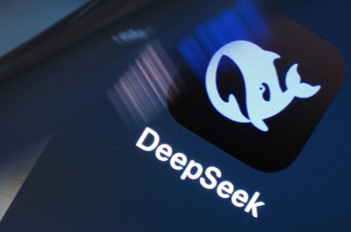 彭博社深入剖析DeepSeek：中国AI黑马为何能引发全球关注？