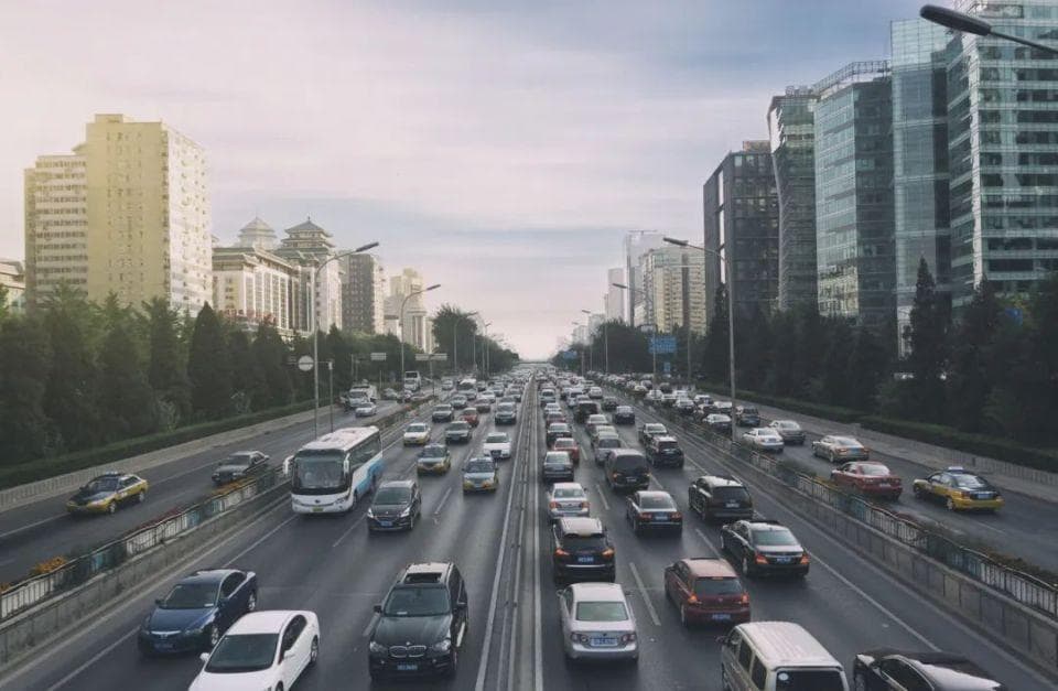2025元旦北京限行吗？高速免费吗？