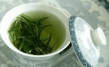 绿茶可以泡蜂蜜吗？绿茶里能不能放蜂蜜？