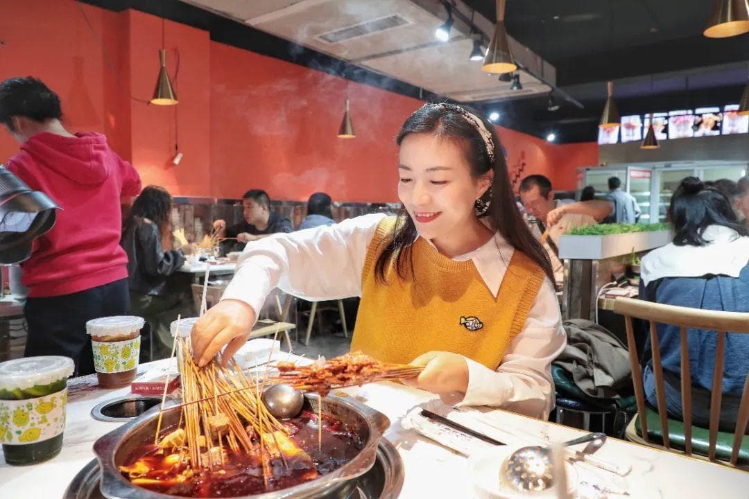 贵阳美食指南：从早餐到宵夜，必吃的地道美食推荐