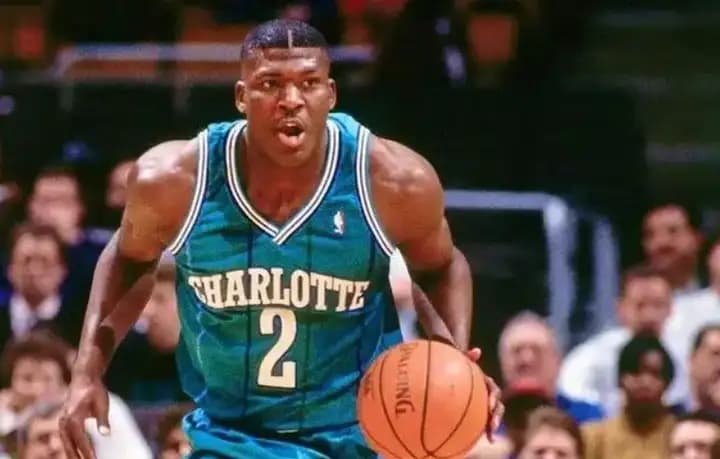 NBA 的大前锋位置经历了怎样的变化，未来的发展趋势会有什么改变？
