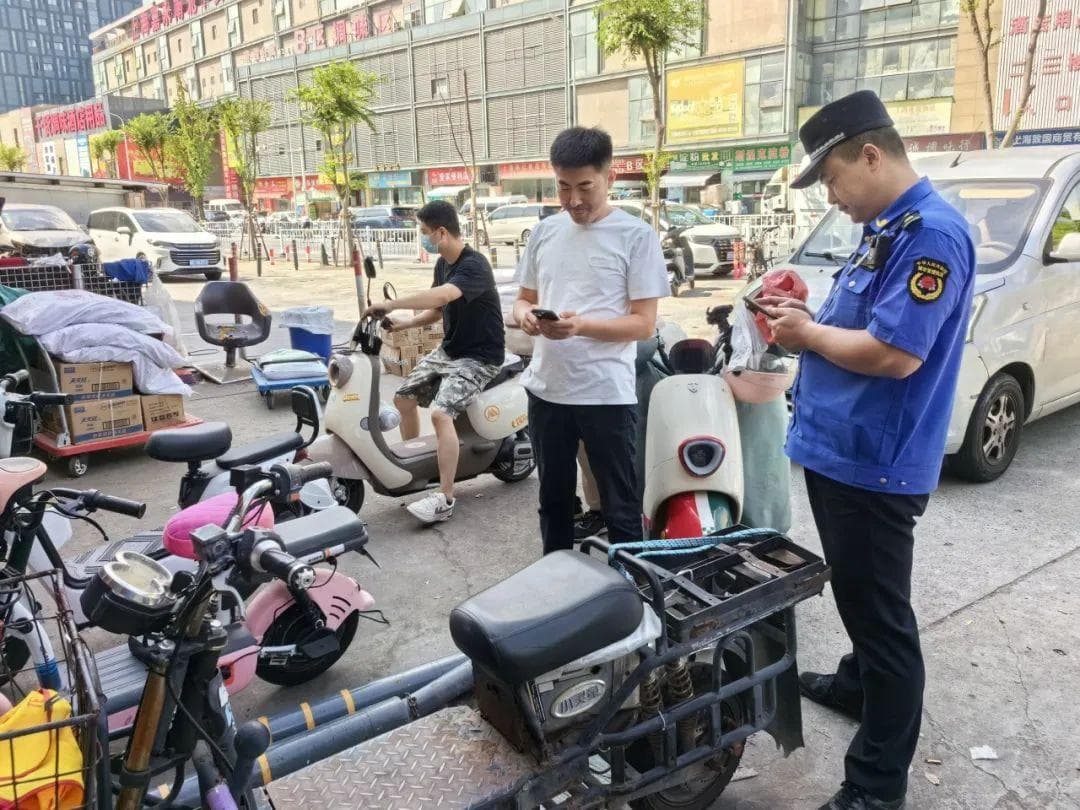 “飞线充电”属违法，依法处罚保平安