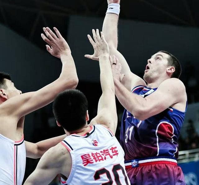 CBA转会走向分析：射手抢购激烈，胡明轩回家乡，天津球队稳固阵容