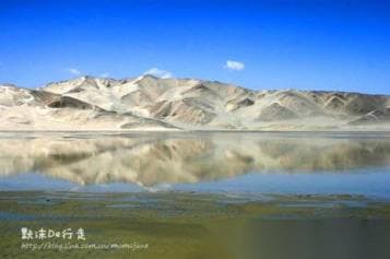 探秘新疆流沙河和白沙山：《西游记》场景再现的自然奇观