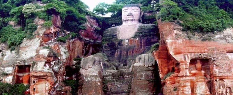 四川乐山大佛胸口旁发现密室，考古专家进入后，揭开千年神秘面纱