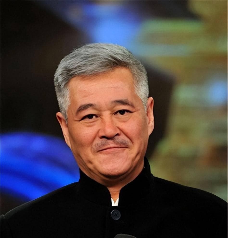 赵本山的超前艺术：幽默背后的深刻智慧与社会批评