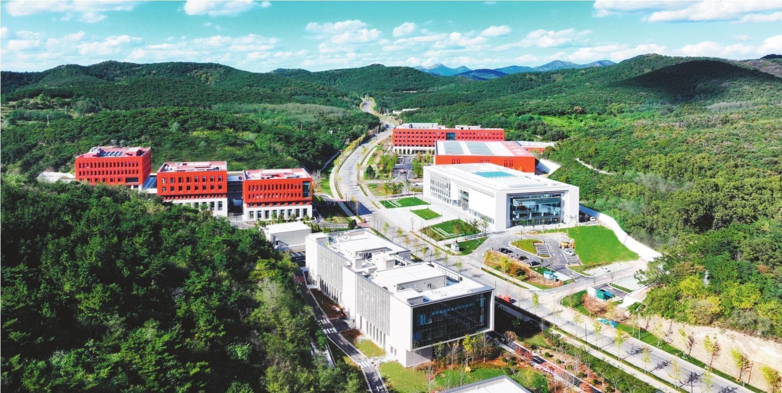 大连：筑牢产业根基 冲刺万亿GDP城市