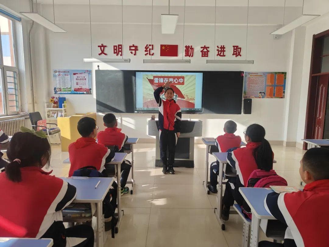 团区委举办主题活动：传承红色基因，弘扬雷锋精神