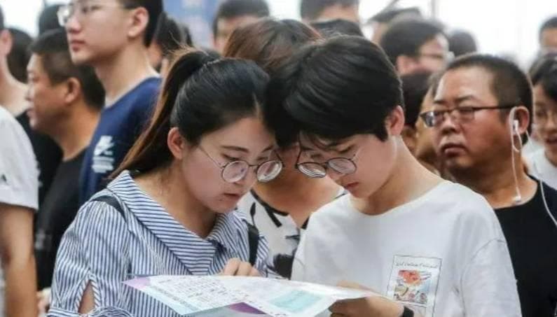 “教师参聘制”首轮招聘遇冷，超半数岗位无人问津