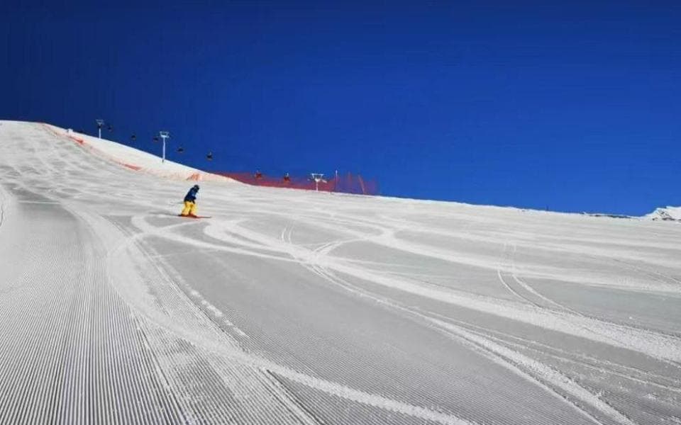 京郊滑雪场即将封板，滑雪爱好者赴崇礼、东北等地“延续”雪季