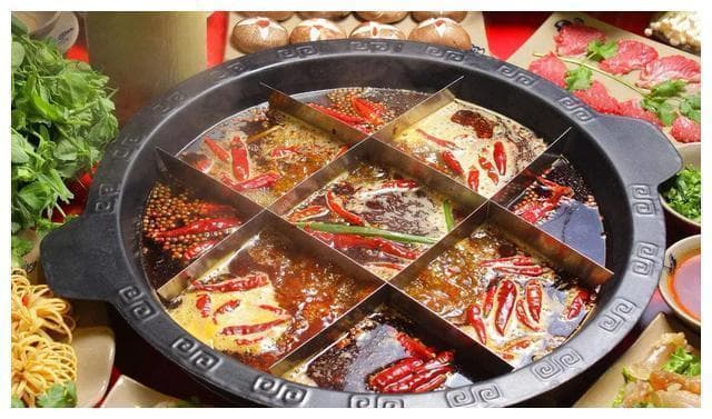 中国火锅种类丰富,这15种极具地方特色的火锅你都有尝过哪些?