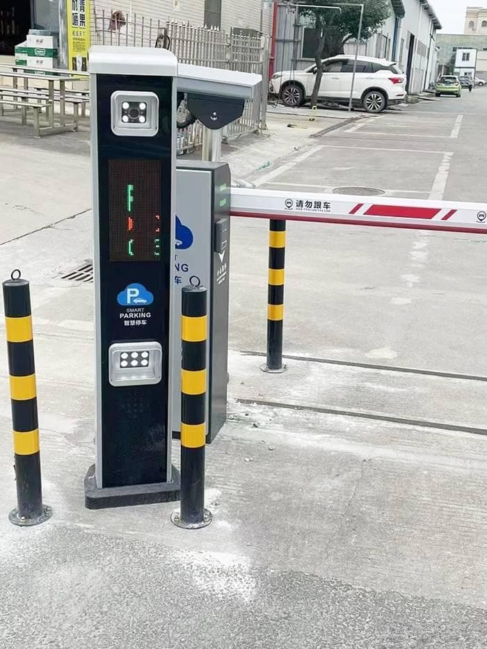 车牌识别技术：智能交通中的图像处理与应用实践
