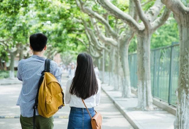 超七成学生认为高校需设恋爱课 ，高质量的大学生恋爱课该如何开？