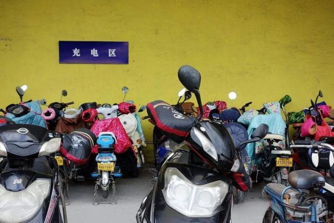 电动车充电，“越勤越好”还是“三天一充好”？正确答案告诉你