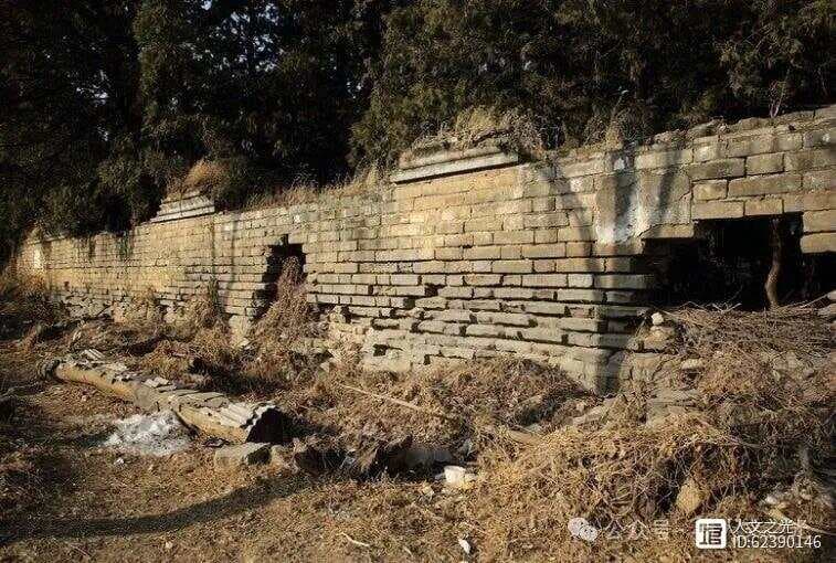 在明朝受尽皇帝宠爱的万贞儿，陵墓在民国时期遭逢浩劫