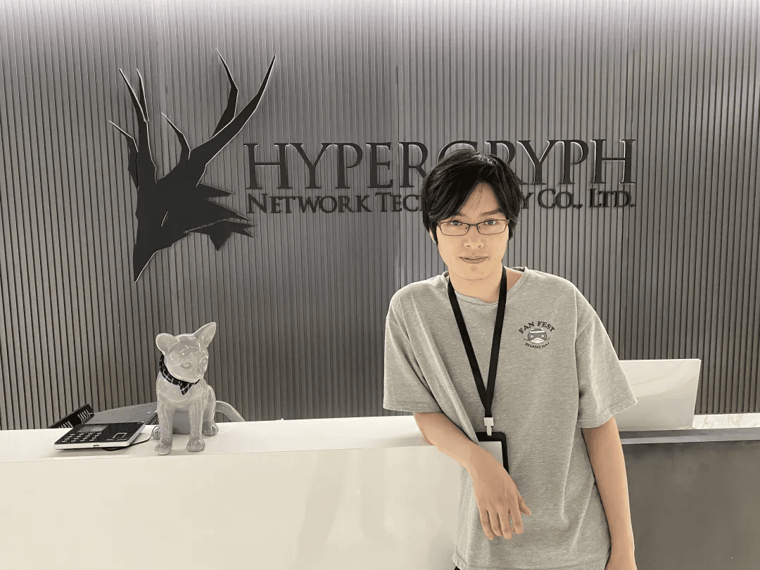 建筑美学与游戏幻想，钟祺翔在《明日方舟》中的创意实践