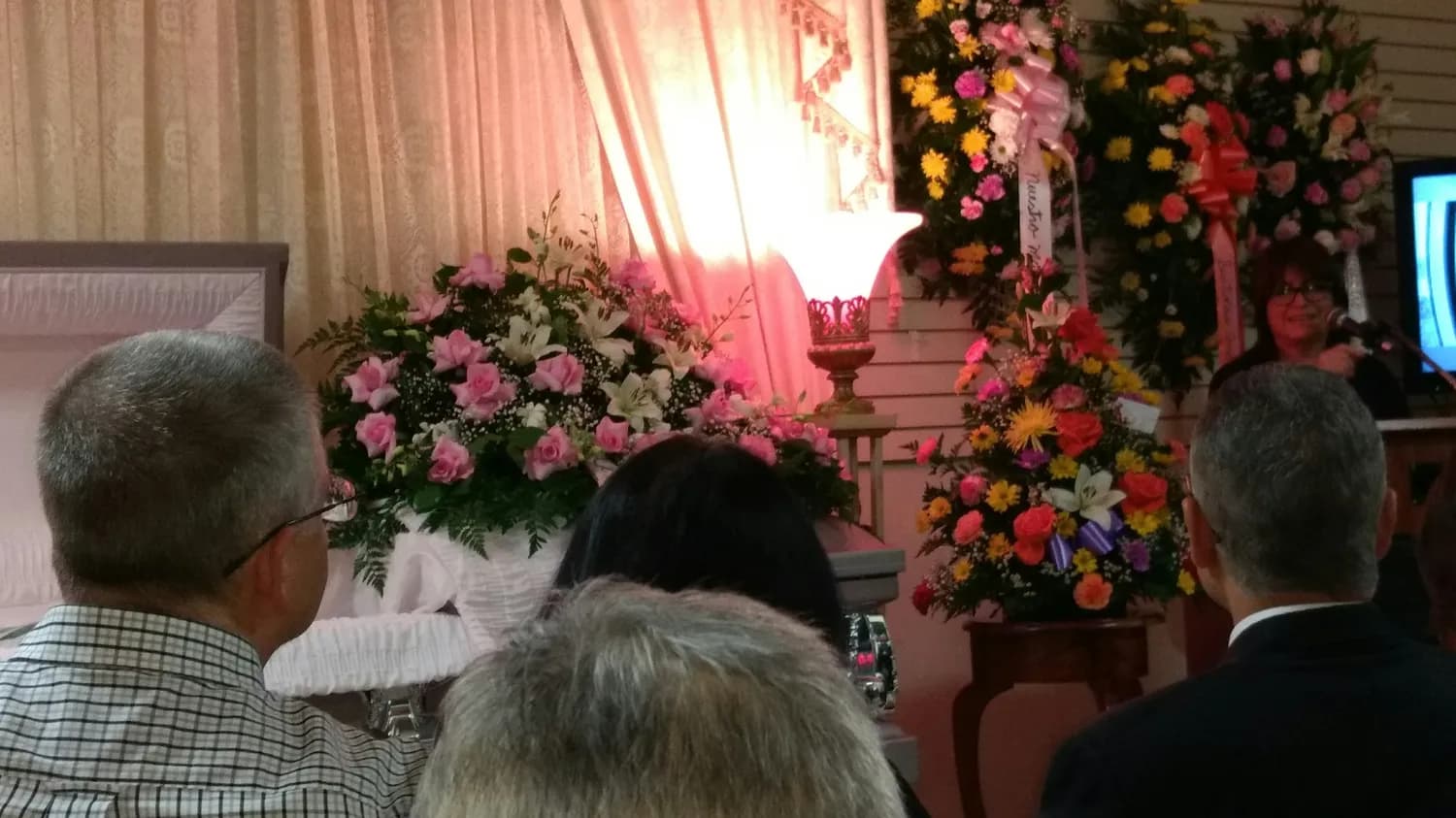 用温暖的话语，点亮戴瑞女士的生活