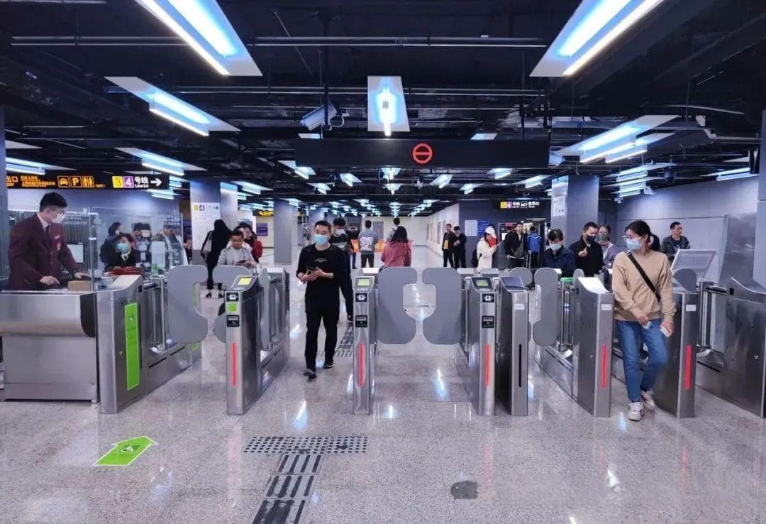 上海火车站实现地铁3、4号线免安检换乘，2分钟完成无缝对接