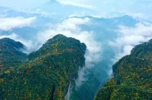 蜀山：世界最高的“桌山”与“世界杜鹃花王国”