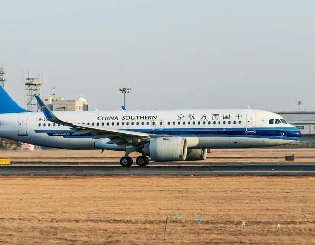 多大尺寸的行李箱可以登机？能带包吗？40家航空公司规定全在这啦！