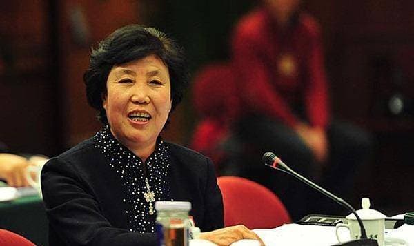 曾经著名的农民郭凤莲：从大名鼎鼎的 “铁姑娘” 到“董事长”