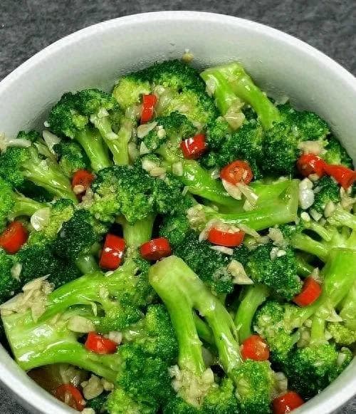 过年大鱼大肉吃腻了，可以尝试八道素菜，解腻美味，促进肠道蠕动